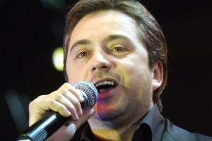 BEIRUT, LEBANON:  Lebanese singer Marwan Khoury performs late 01 February 2005 in Beirut in solidarity with a United Nations call to help Asia's Tsunami victims.   AFP PHOTO/JOSEPH BARRAK  (Photo credit should read JOSEPH BARRAK/AFP via Getty Images)