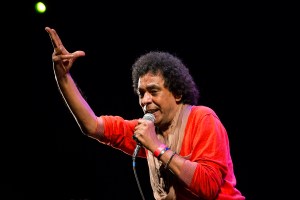 (GERMANY OUT)   DISSIDENTEN feat. Mohamed MOUNIR, Worldmusic, Crossover, GER, performing on August 01, 2015, at Donauinsel, Vienna, Austria, Mohamed MOUNIR, singer, Egypt   (Photo by Engelkeullstein bild via Getty Images)